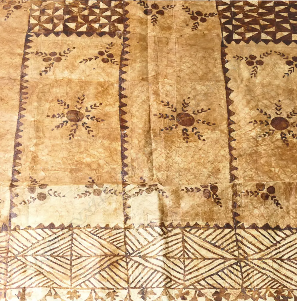 A very large Tongan ngatu (tapa), Image 1++